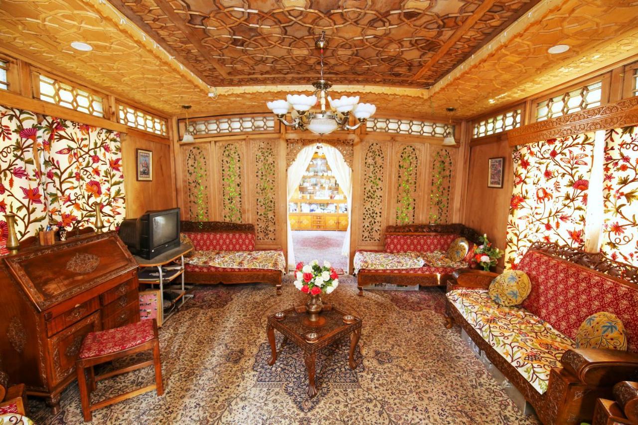 Srīnagar 船屋小宅酒店 外观 照片