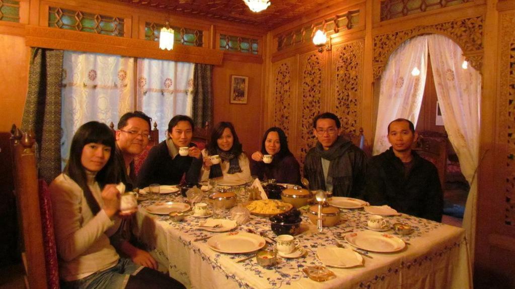 Srīnagar 船屋小宅酒店 外观 照片
